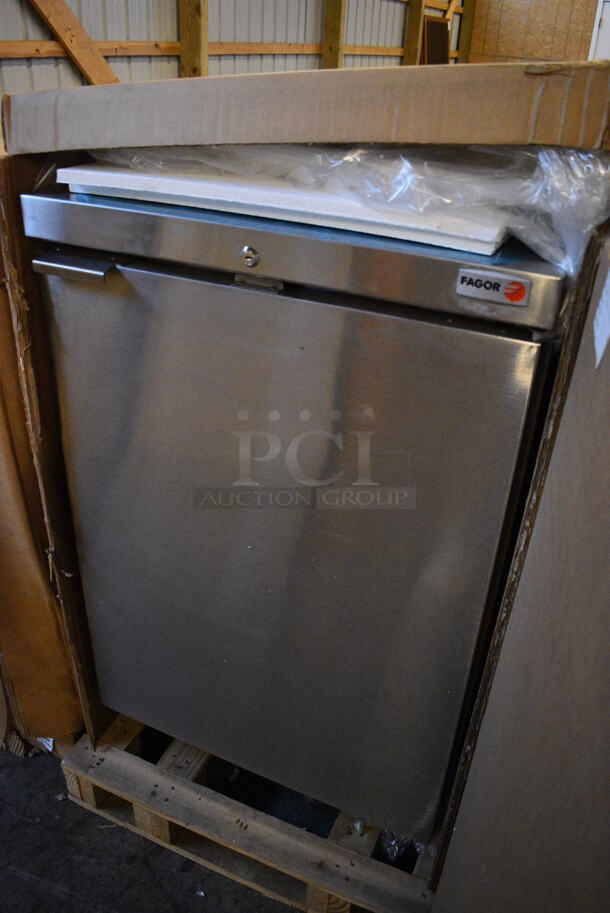 BRAND NEW! 2015 Fagor Model FDD44S Stainless Steel Commercial Single Door Direct Draw Kegerator on Commercial Casters. Comes w/ Beer Tower. 115 Volts, 1 Phase. 25x28x41. Tested and Working! - Image 2 of 11
