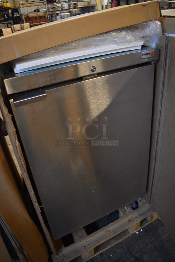 BRAND NEW! 2015 Fagor Model FDD44S Stainless Steel Commercial Single Door Direct Draw Kegerator on Commercial Casters. Comes w/ Beer Tower. 115 Volts, 1 Phase. 25x28x41. Tested and Working! - Image 3 of 11