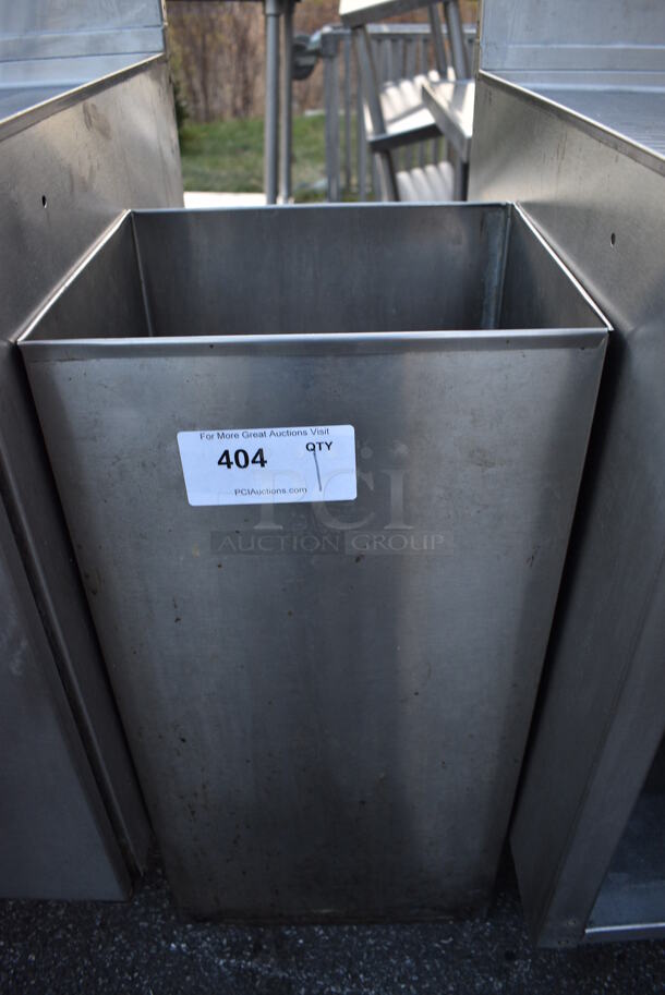 Metal Trash Can. 12.5x11.5x25.5