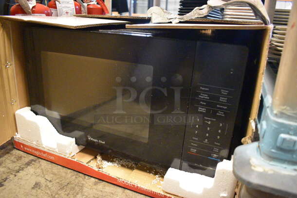 BRAND NEW IN BOX! Magic Chef Countertop Microwave Oven. 20x15x12 - Image 2 of 4
