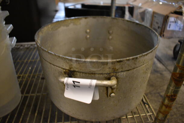 Metal Stock Pot. 17x13.5x8 - Image 1 of 2