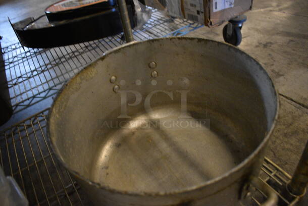Metal Stock Pot. 17x13.5x8 - Image 2 of 2