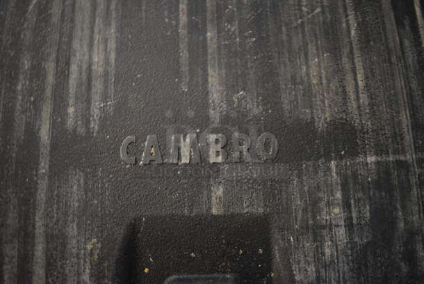 Cambro Black Poly Ice Bin on Commercial Casters. 23x32x29 - Image 6 of 7