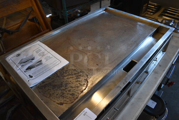 GREAT! Wells Model 2196 Stainless Steel Commercial Drop In Flat Top Griddle. Appears To Be New! 208 Volts. 36.5x24x8 - Image 3 of 6