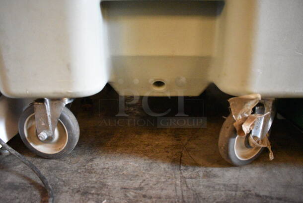 Cambro Gray Poly Portable Ice Bin on Commercial Casters. 23x29x29 - Image 3 of 5