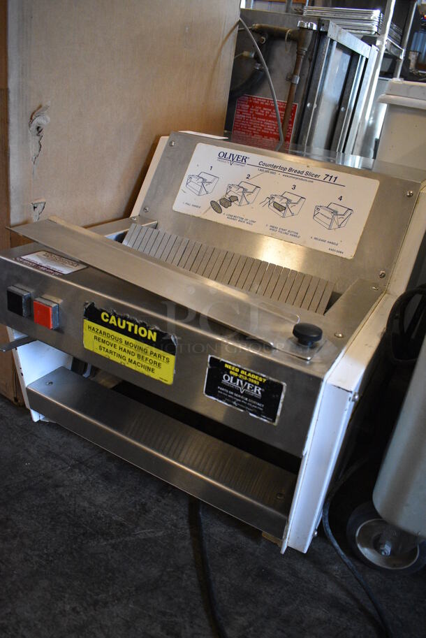 SWEET! Oliver Model 711 Metal Commercial Countertop Bread Loaf Slicer. 115 Volts, 1 Phase. 26x29x21.5. Tested and Working! - Image 3 of 7