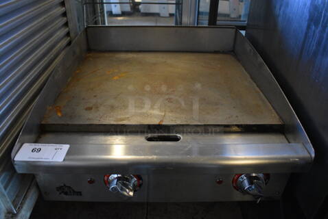 NICE! Star Max Stainless Steel Commercial Countertop Electric Powered Flat Top Griddle w/ Thermostatic Controls. 24x26x15