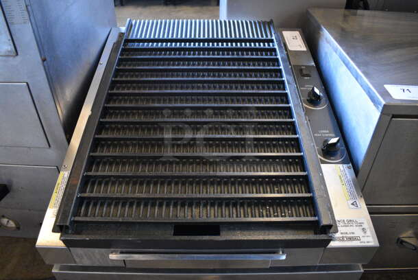 WOW! Gold Medal Model 8160/8170 Stainless Steel Commercial Countertop Electric Powered Fence Grill and Bun Warmer Combo Unit. 120 Volts, 1 Phase. 23x28x19. Tested and Working! - Image 5 of 10