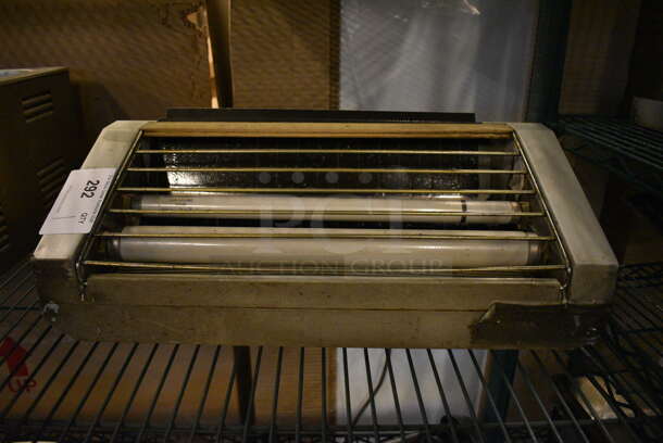 Metal Commercial Bug Zapper. 21x13x7 - Image 3 of 3