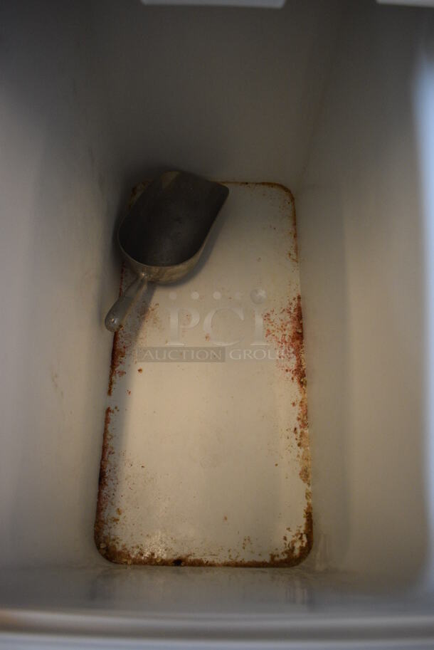 Rubbermaid White Poly Portable Ingredient Bin on Commercial Casters. 16x29x29 - Image 5 of 5
