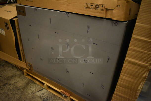 BRAND NEW! Hoshizaki Model KM-2600SWJ3 Stainless Steel Commercial Water Cooled Ice Machine Head. 208-230 Volts, 3 Phase. 48x28x37 - Image 2 of 5