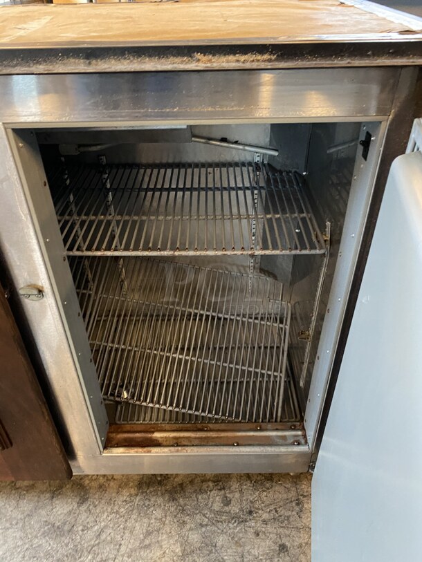 Perlick Model C5064ESCUL Metal Commercial 3 Door Undercounter Cooler. 115 Volts, 1 Phase. 87x24x41. Tested and Does Not Power On - Image 6 of 7