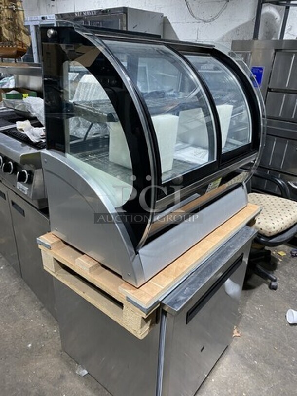 AMAZING! BRAND NEW IN THE CRATE! Vollrath 60 Inch Counter Top Food Warmer Display Merchandiser Showcase! Model HDE8160! 120V 1 Phase! With Back Sliding Door & Self Service Option! - Image 3 of 6