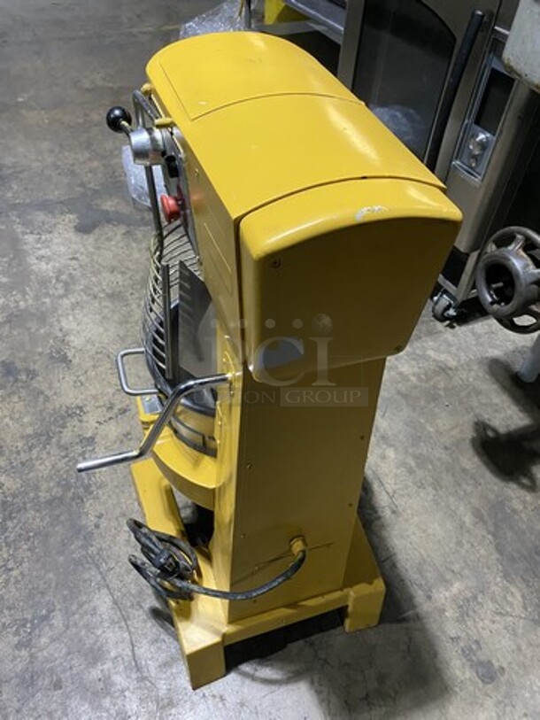 Presto 30 Quart Floor Style Planetary Mixer! With Stainless Steel Bowl & Bowl Guard! With Dough Paddle Attachment! Model SP300A Serial 1610300707! 110V 1Phase! - Image 4 of 9