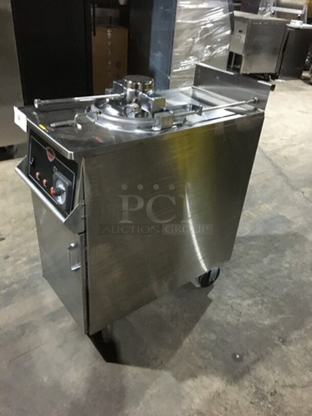 Wells Commercial Electric Powered Pressure Fryer! All Stainless Steel! Model WFPE30F Serial FPE300911A0001! 380/415V! On Legs! - Image 2 of 11