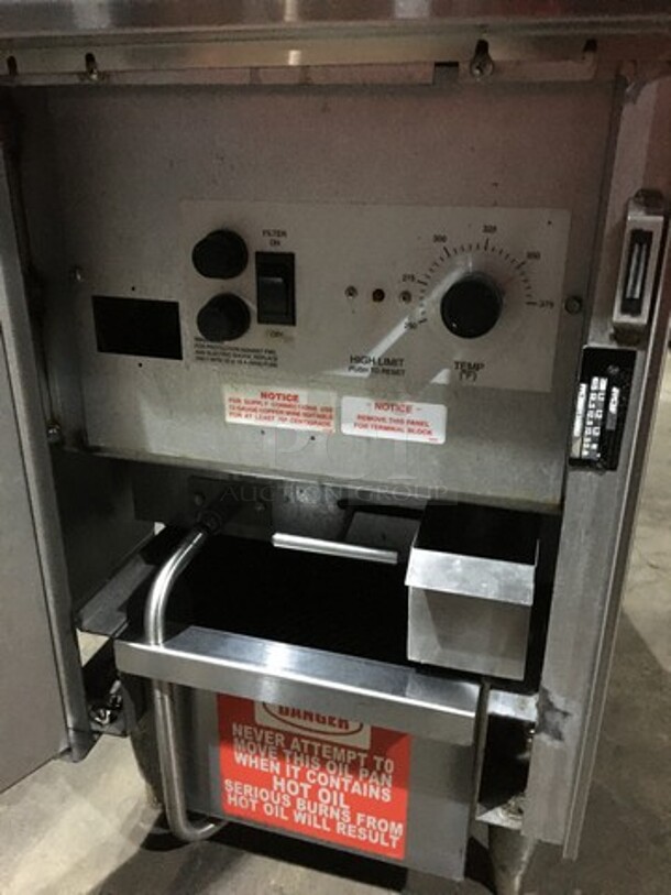 Wells Commercial Electric Powered Pressure Fryer! All Stainless Steel! Model WFPE30F Serial FPE300911A0001! 380/415V! On Legs! - Image 8 of 11