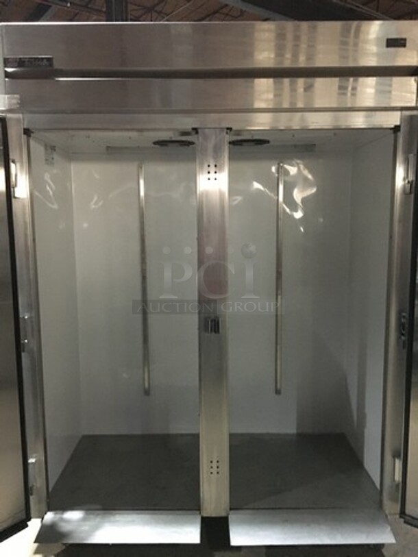 True Commercial 2 Door Roll In Rack Freezer/Dough Retarder! All Stainless Steel! Model TG2FRI2S Serial 7309816! 115/208/230V 1Phase! - Image 5 of 8