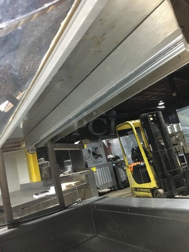 Delfield Refrigerated All Stainless Steel Refrigerated Cold Pan Salad Bar Island Merchandiser! With Sneeze Guard! Model KCSC50NU Serial 59213213M! 115V 1 Phase! On Commercial Casters! - Image 6 of 10