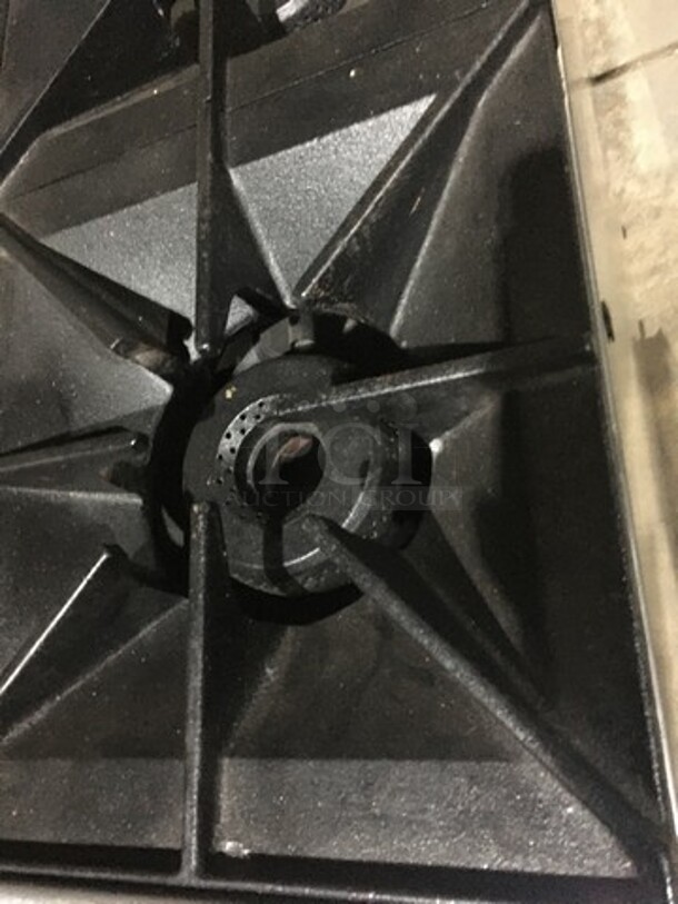 Amazing! RARE FIND! Vulcan Natural Gas Powered 2 Burner Range With 24 Inch Flat Top Grill! With Full Size Convection Oven Underneath! With Metal Racks! Model 36C24GT2BN Serial 481830709! On Commercial Casters! - Image 8 of 12