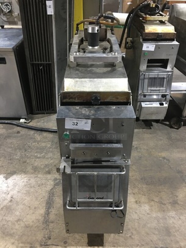 Garland Commercial Electric Powered Dual Side Clamshell Broiler! All Stainless Steel! Model CXBE12 Serial 1403100100957! 208V 3Phase! On Casters!