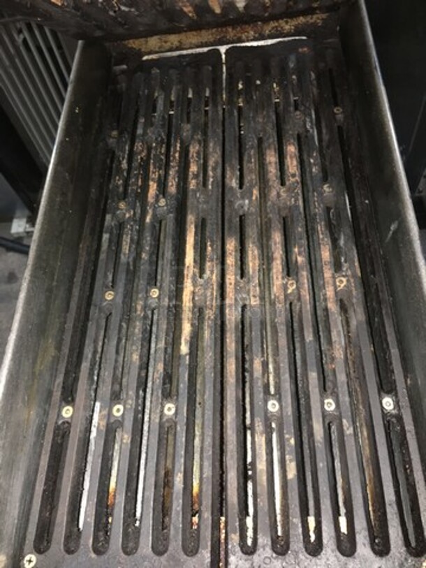 Garland Commercial Electric Powered Dual Side Clamshell Broiler! All Stainless Steel! Model CXBE12 Serial 1403100100957! 208V 3Phase! On Casters! - Image 9 of 11