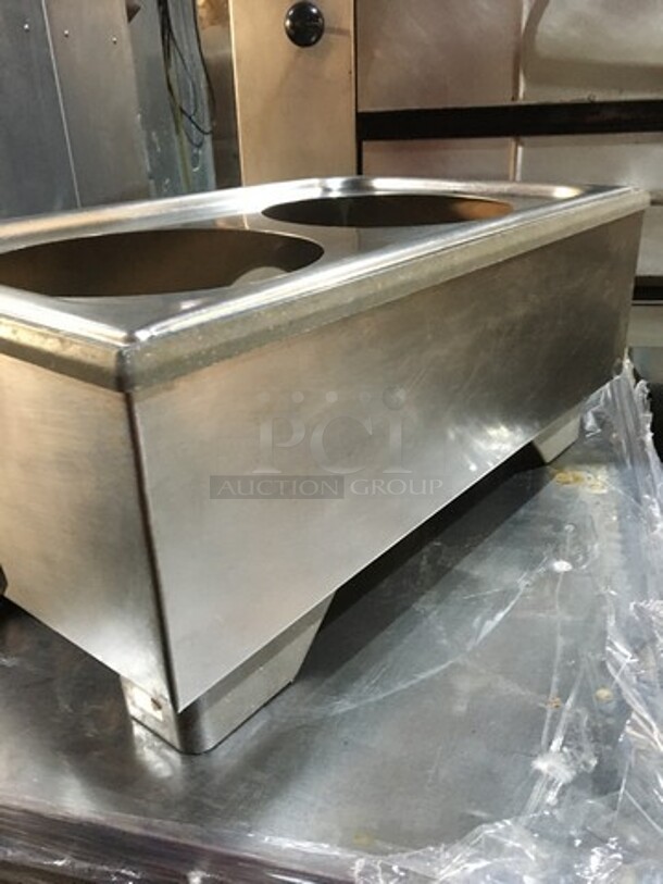 Vollrath Commercial Countertop Food Warmer! With Removable Soup Inserts! All Stainless Steel! Model HSULTRA Serial G32700905539020! 120V! - Image 2 of 10