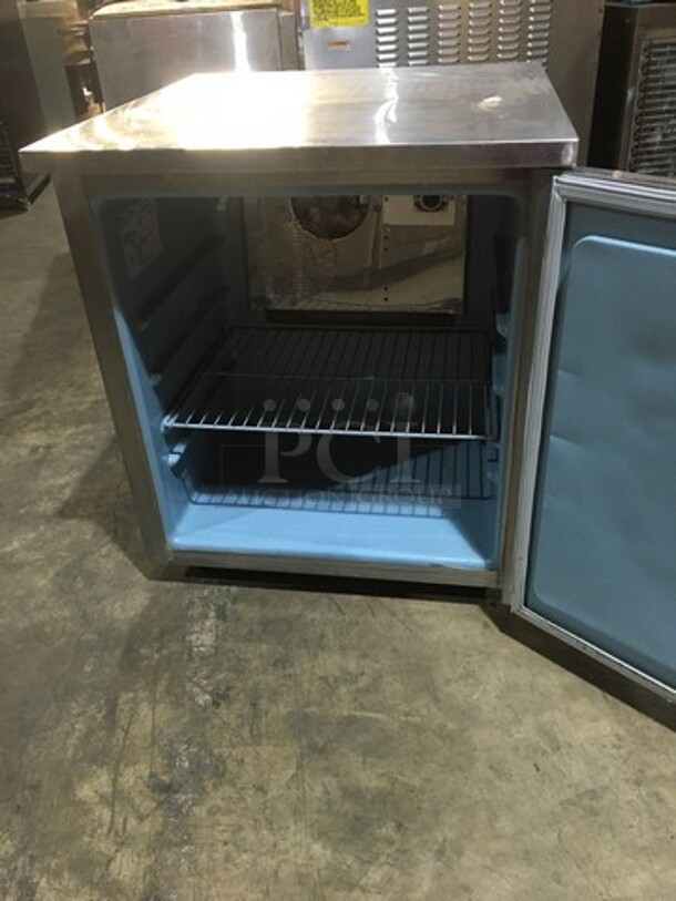 Delfield Commercial Single Door Lowboy/Worktop Cooler! All Stainless Steel! Model 406STAR2 Serial 0708152000316! 115V 1Phase! - Image 5 of 8