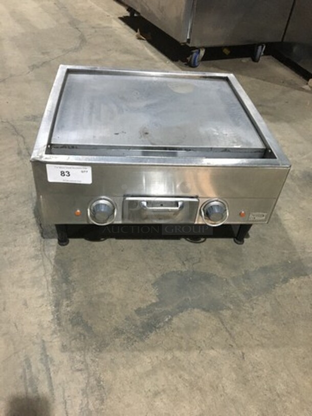 BEAUTIFUL! Wells Commercial Countertop Electric Powered 24 Inch Flat Griddle! All Stainless Steel! On Legs!