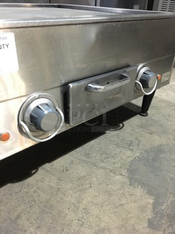 BEAUTIFUL! Wells Commercial Countertop Electric Powered 24 Inch Flat Griddle! All Stainless Steel! On Legs! - Image 6 of 7