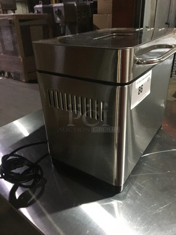 Aicok Scratch-N-Dent Bread Maker! Model MBF013! 120V 1 Phase! - Image 2 of 8