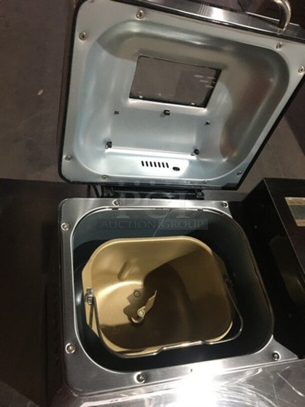 Aicok Scratch-N-Dent Bread Maker! Model MBF013! 120V 1 Phase! - Image 5 of 8