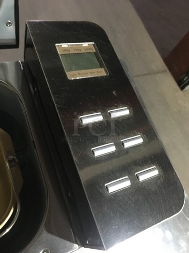 Aicok Scratch-N-Dent Bread Maker! Model MBF013! 120V 1 Phase! - Image 6 of 8