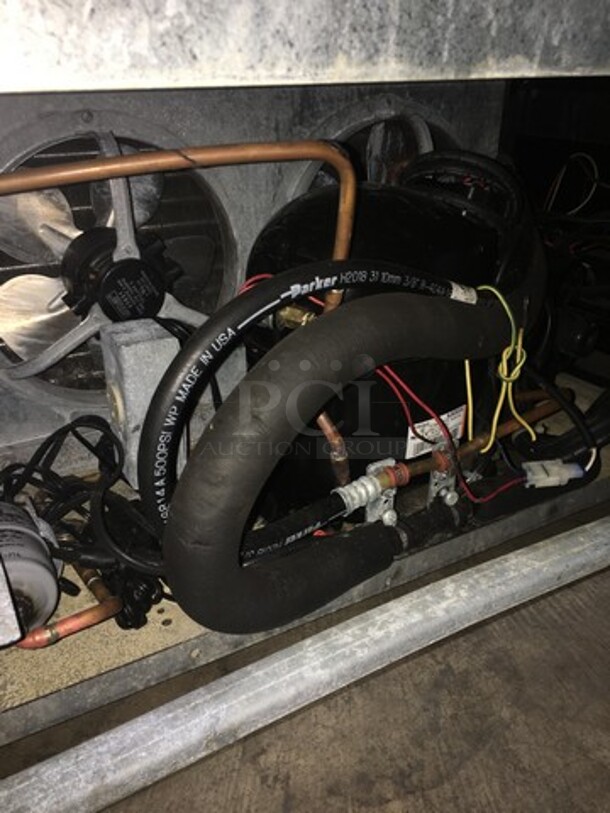 Structural Concepts Refrigerated Open Grab-N-Go Case Merchandiser! Oasis Series! Model B435258 Serial 0280217KR274015! 208/230V 1 Phase! - Image 9 of 10