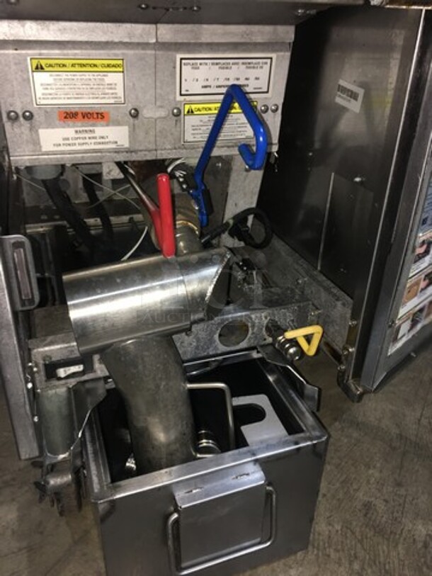 WOW! Pitco Solstice Electric Powered Deep Fat Fryer! With Oil Filter System! Digital Controlled Panel! Model SFSE14 Serial E08HA027570! 208V 3 Phase! On Commercial Casters! - Image 7 of 11
