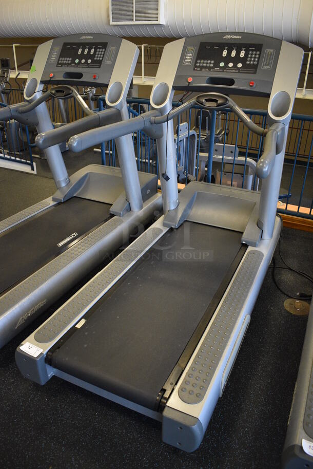 NICE! Life Fitness Model 95Ti Metal Heavy Duty Commercial Floor Style Treadmill w/ Heart Rate Sensors and Cup Holders. 120 Volts, 1 Phase. BUYER MUST REMOVE. 36x84x65. Tested and Working! (upstairs) This Unit Will Be Moved Down To The First Floor Before Pick Up Day Begins! - Image 3 of 9