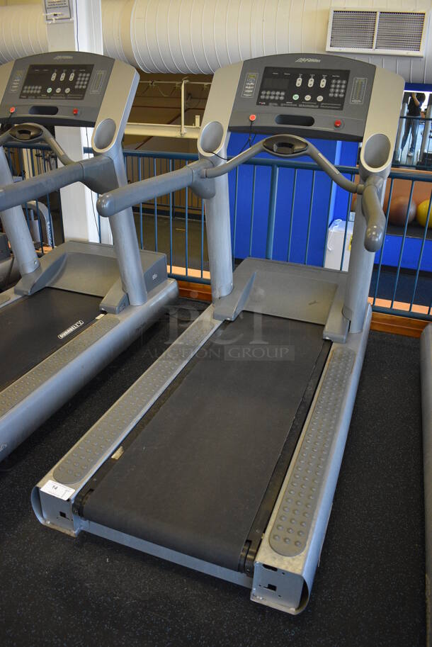 NICE! Life Fitness Model 95T Metal Heavy Duty Commercial Floor Style Treadmill w/ Heart Rate Sensors and Cup Holders. 120 Volts, 1 Phase. BUYER MUST REMOVE. 36x84x65. Tested and Working! (upstairs) This Unit Will Be Moved Down To The First Floor Before Pick Up Day Begins! - Image 3 of 8