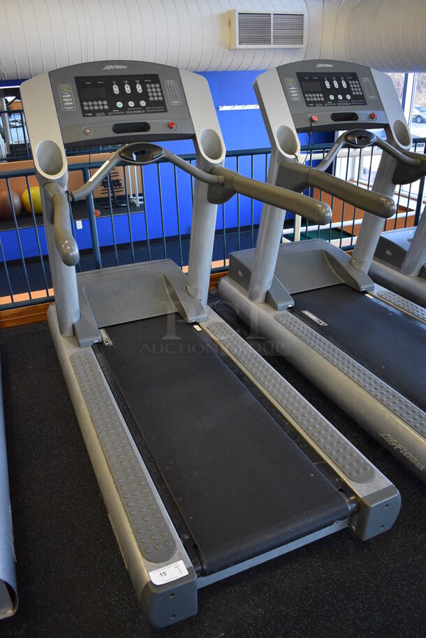 NICE! Life Fitness Model 95T Metal Heavy Duty Commercial Floor Style Treadmill w/ Heart Rate Sensors and Cup Holders. 120 Volts, 1 Phase. BUYER MUST REMOVE. 36x84x65. Tested and Working! (upstairs) This Unit Will Be Moved Down To The First Floor Before Pick Up Day Begins! - Image 3 of 8