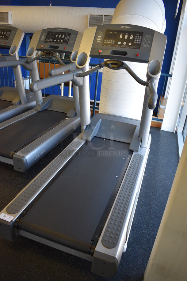 NICE! Life Fitness Model 95Ti Metal Heavy Duty Commercial Floor Style Treadmill w/ Heart Rate Sensors and Cup Holders. 120 Volts, 1 Phase. BUYER MUST REMOVE. 36x84x65. Tested and Working! (upstairs) This Unit Will Be Moved Down To The First Floor Before Pick Up Day Begins! - Image 3 of 8