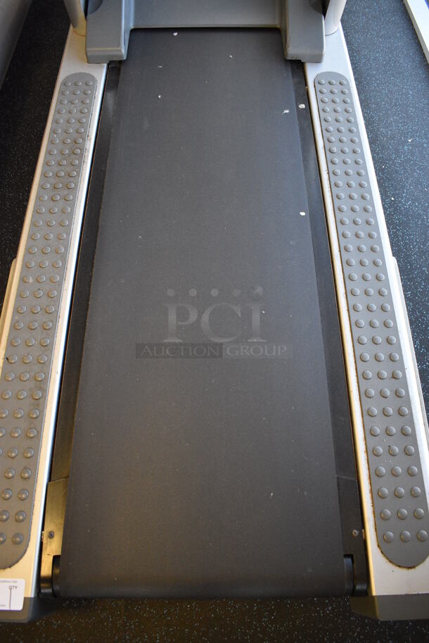 NICE! Life Fitness Model 95Ti Metal Heavy Duty Commercial Floor Style Treadmill w/ Heart Rate Sensors and Cup Holders. 120 Volts, 1 Phase. BUYER MUST REMOVE. 36x84x65. Tested and Working! (upstairs) This Unit Will Be Moved Down To The First Floor Before Pick Up Day Begins! - Image 5 of 8