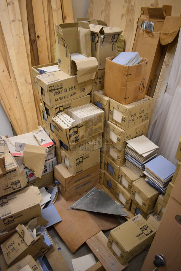 ALL ONE MONEY! Room Lot of Various Items Including Wood Pattern Lockers and Tiles! BUYER MUST REMOVE. (womens locker room) - Image 5 of 9