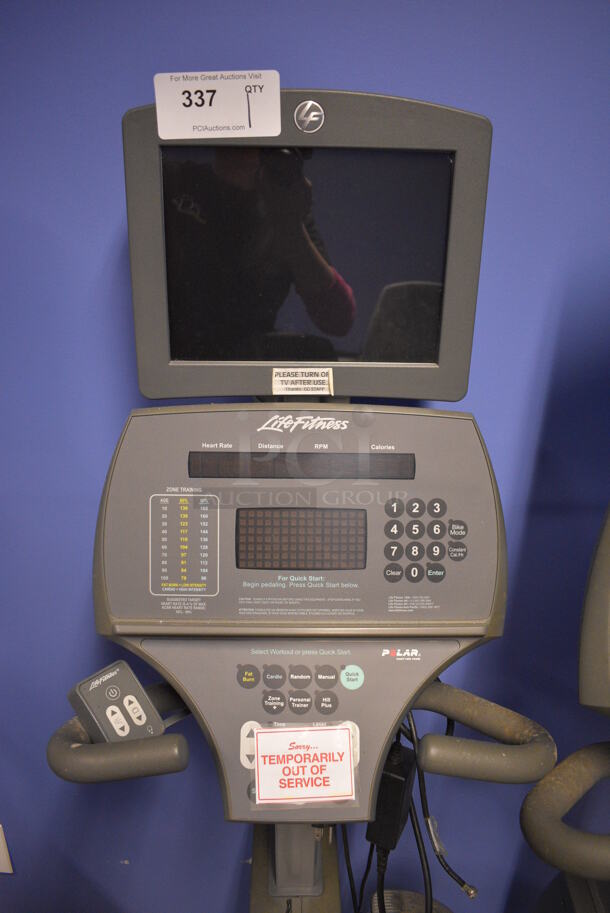 NICE! Life Fitness Metal Commercial Floor Style Seated Stationary Bicycle w/ Life Fitness Monitor. BUYER MUST REMOVE. 27x56x71. Tested and Does Not Power On. (spin cycle room closet) - Image 5 of 6