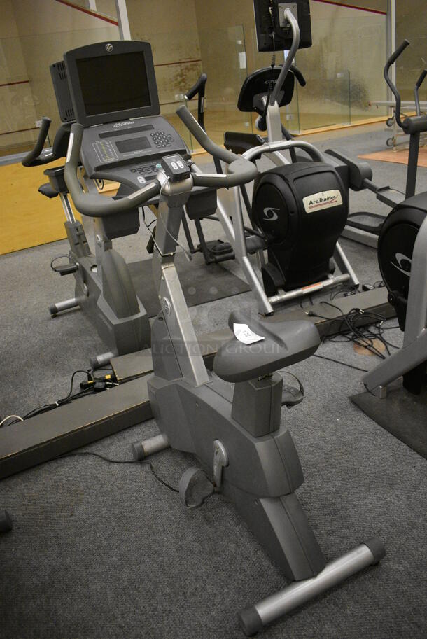 GREAT! Life Fitness Model 95ci Metal Floor Style Upright Stationary Bicycle w/ Life Fitness Monitor. BUYER MUST REMOVE. 24x50x63. Tested and Working! (lobby)
 - Image 2 of 9