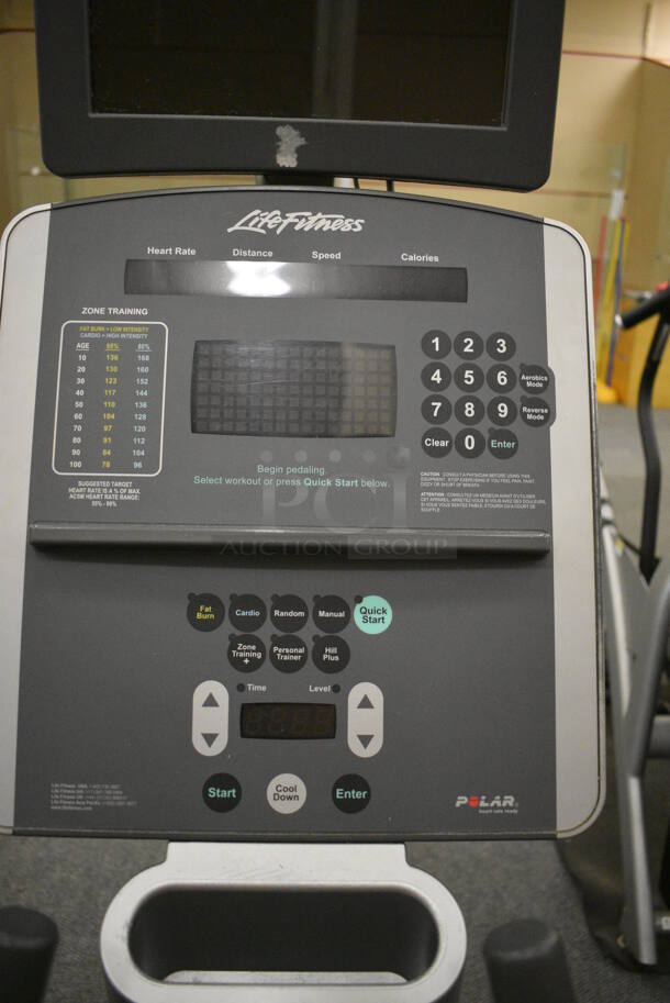 NICE! Life Fitness Model 95xi Experience Metal Floor Style Elliptical Cross Trainer Machine. BUYER MUST REMOVE. 32x86x74. Tested and Working! (lobby)
 - Image 6 of 11
