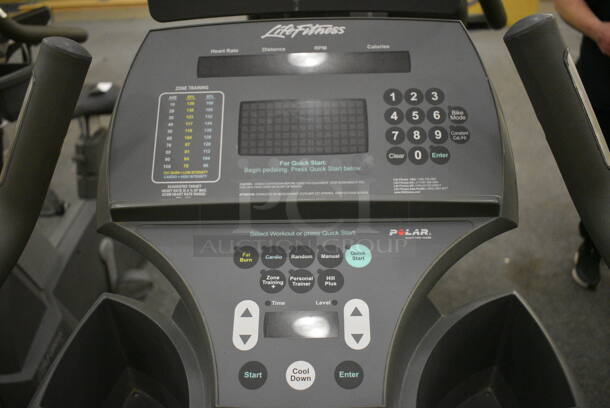 GREAT! Life Fitness Model 95ci Metal Floor Style Upright Stationary Bicycle. BUYER MUST REMOVE. 24x50x63. Tested and Working! (lobby)
 - Image 4 of 7