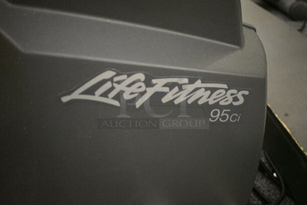 GREAT! Life Fitness Model 95ci Metal Floor Style Upright Stationary Bicycle. BUYER MUST REMOVE. 24x50x63. Tested and Working! (lobby)
 - Image 7 of 7