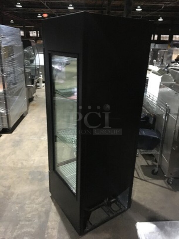 True Commercial Single Door Reach In Cooler Merchandiser! With Glass On Both Sides! Model GEM23 Serial 14686560! 115V 1Phase! - Image 4 of 8
