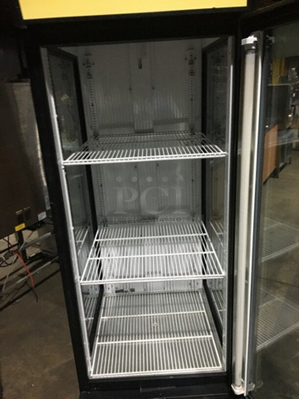True Commercial Single Door Reach In Cooler Merchandiser! With Glass On Both Sides! Model GEM23 Serial 14686560! 115V 1Phase! - Image 5 of 8