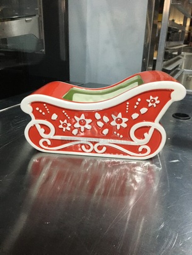 NICE! ALL ONE MONEY! Ceramic "Santa's Sleigh" Arrangement Holder! - Image 8 of 8