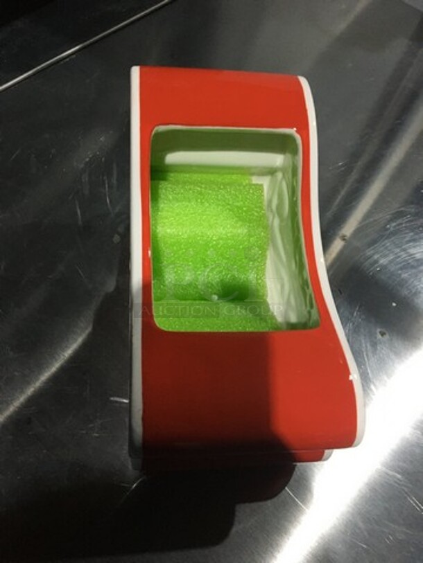 NICE! ALL ONE MONEY! Ceramic "Santa's Sleigh" Arrangement Holder! - Image 6 of 7
