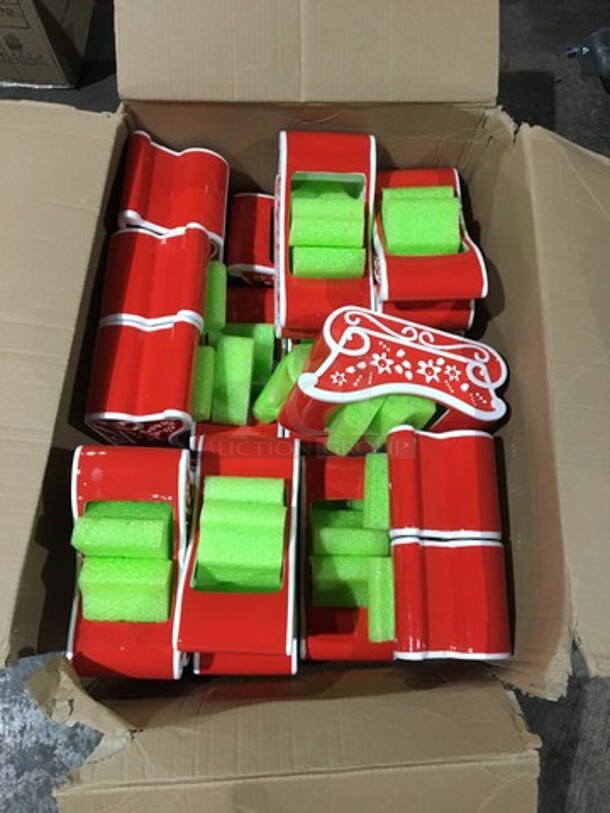 NICE! ALL ONE MONEY! Ceramic "Santa's Sleigh" Arrangement Holder! - Image 2 of 7